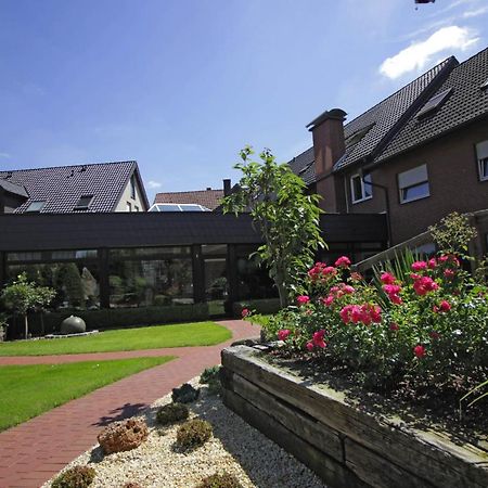 Hotel Lindenkrug 귀터슬로 외부 사진