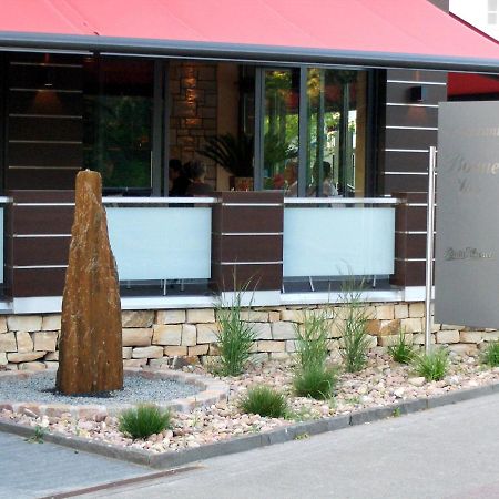 Hotel Lindenkrug 귀터슬로 외부 사진