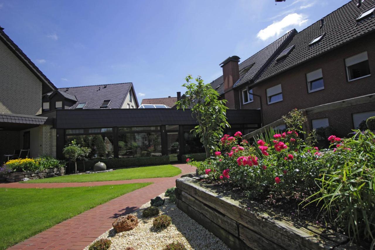 Hotel Lindenkrug 귀터슬로 외부 사진
